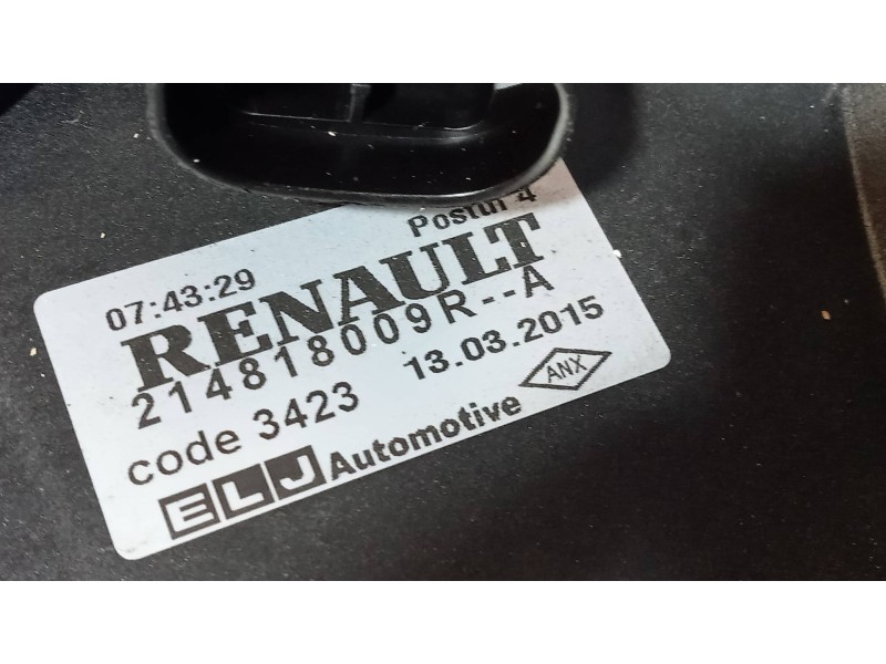 Recambio de electroventilador para renault captur helly hansen referencia OEM IAM 214818009R  