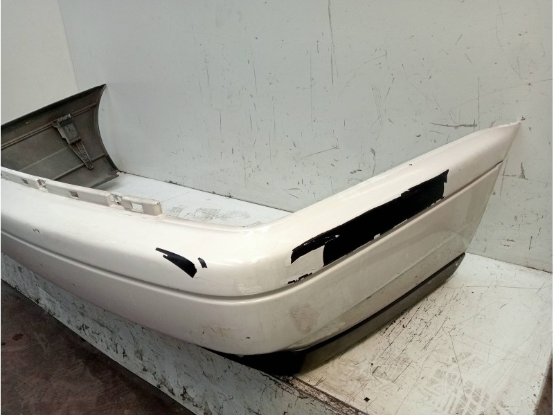 Recambio de paragolpes trasero para volkswagen vento (1h2) gl referencia OEM IAM   