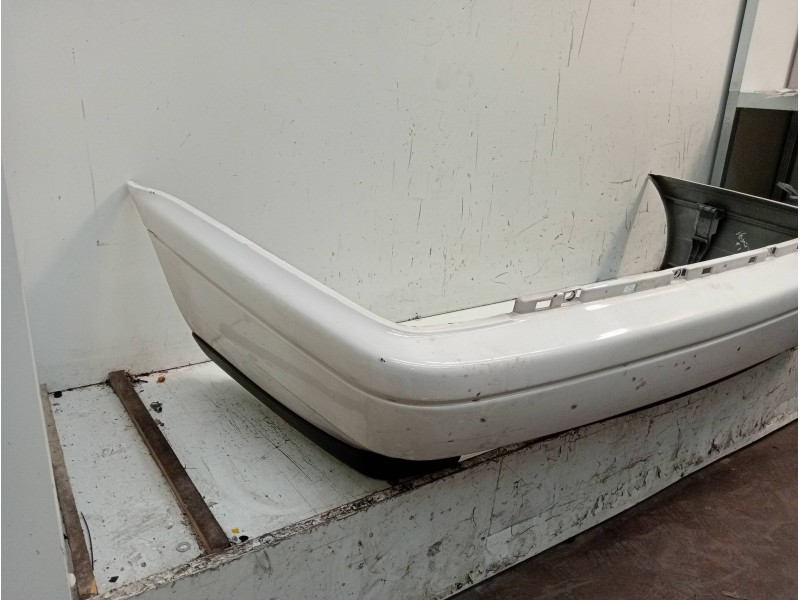 Recambio de paragolpes trasero para volkswagen vento (1h2) gl referencia OEM IAM   