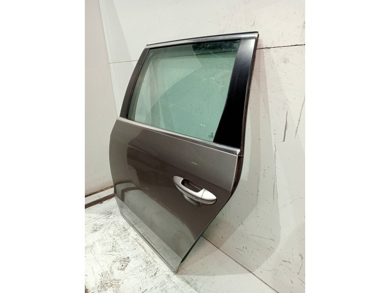 Recambio de puerta trasera izquierda para volkswagen passat variant (365) advance bluemotion referencia OEM IAM   5P