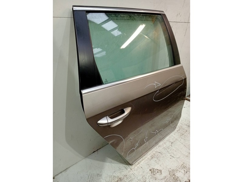 Recambio de puerta trasera derecha para volkswagen passat variant (365) advance bluemotion referencia OEM IAM   5P
