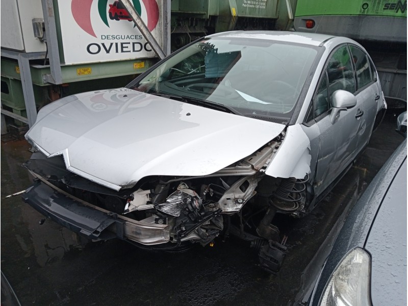 citroen c4 berlina del año 2005