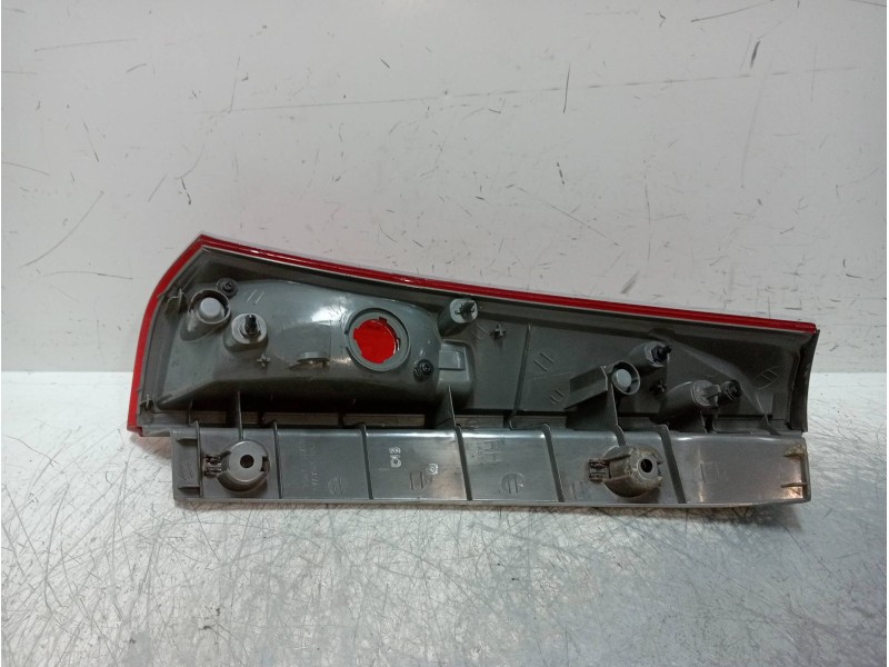 Recambio de piloto trasero derecho para kia cee´d sporty wagon active referencia OEM IAM   