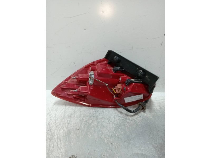 Recambio de piloto trasero izquierdo para kia cee´d 1.6 crdi cat referencia OEM IAM   