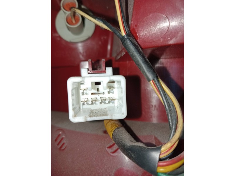 Recambio de piloto trasero izquierdo para kia cerato 2.0 turbodiesel cat referencia OEM IAM   