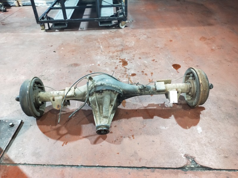 Recambio de puente trasero para land rover 109 2.5 d referencia OEM IAM    Recambio de puente trasero para land rover 109 2.5 d referencia OEM IAM