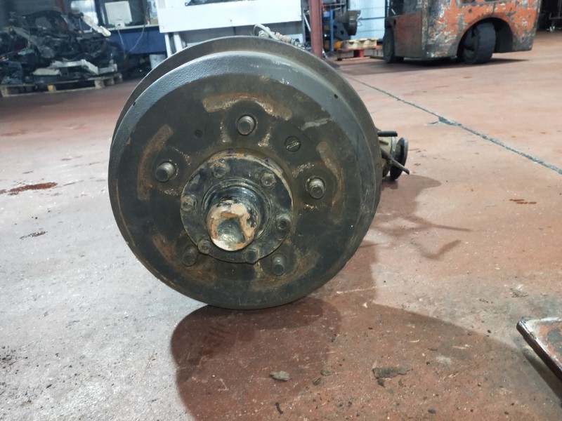 Recambio de puente trasero para land rover 109 2.5 d referencia OEM IAM    Recambio de puente trasero para land rover 109 2.5 d referencia OEM IAM