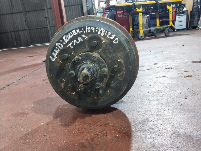 Recambio de puente trasero para land rover 109 2.5 d referencia OEM IAM    Recambio de puente trasero para land rover 109 2.5 d referencia OEM IAM