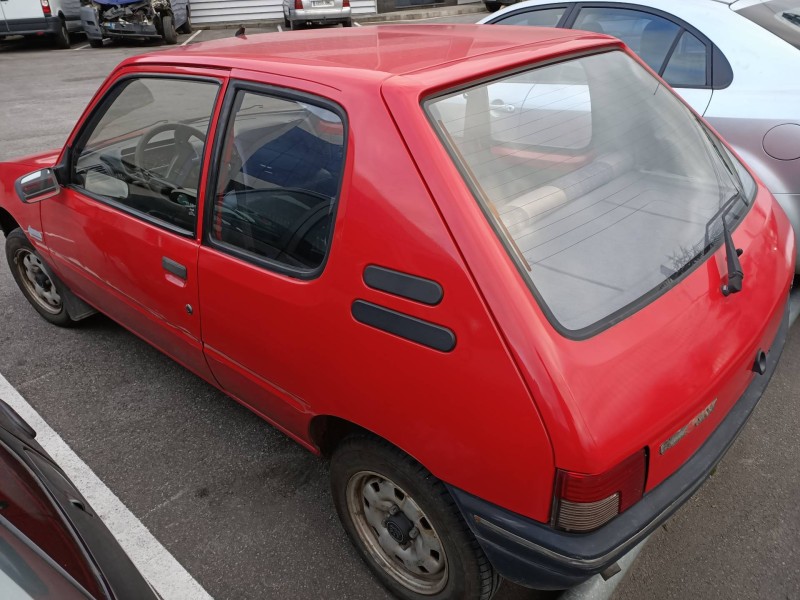 peugeot 205 berlina del año 1993