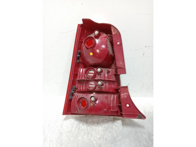 Recambio de piloto trasero derecho para kia picanto 1.1 cat referencia OEM IAM   