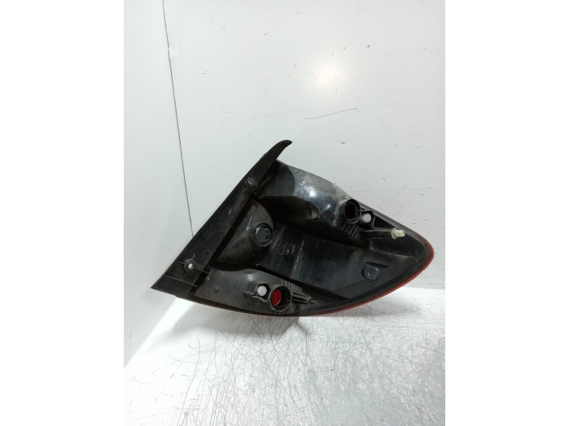 Recambio de piloto trasero izquierdo para kia rio referencia OEM IAM    Recambio de piloto trasero izquierdo para kia rio referencia OEM IAM