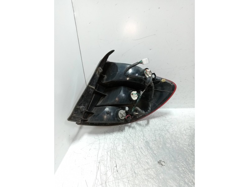 Recambio de piloto trasero derecho para kia rio ls berlina (5-ptas.) referencia OEM IAM   