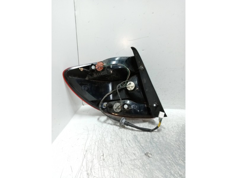 Recambio de piloto trasero derecho para kia rio ls berlina (5-ptas.) referencia OEM IAM   