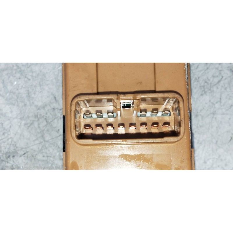 Recambio de mando elevalunas delantero izquierdo para subaru legacy familiar/outback b13 (bp) 2.5 sw referencia OEM IAM   5P