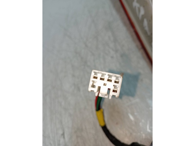 Recambio de piloto trasero izquierdo para kia sephia ll básico referencia OEM IAM   