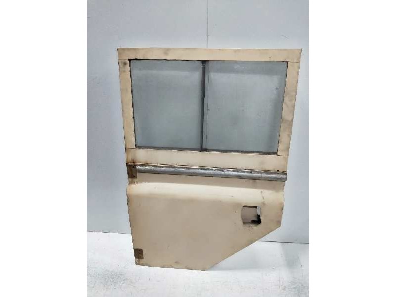 Recambio de puerta trasera izquierda para land rover 109 referencia OEM IAM   