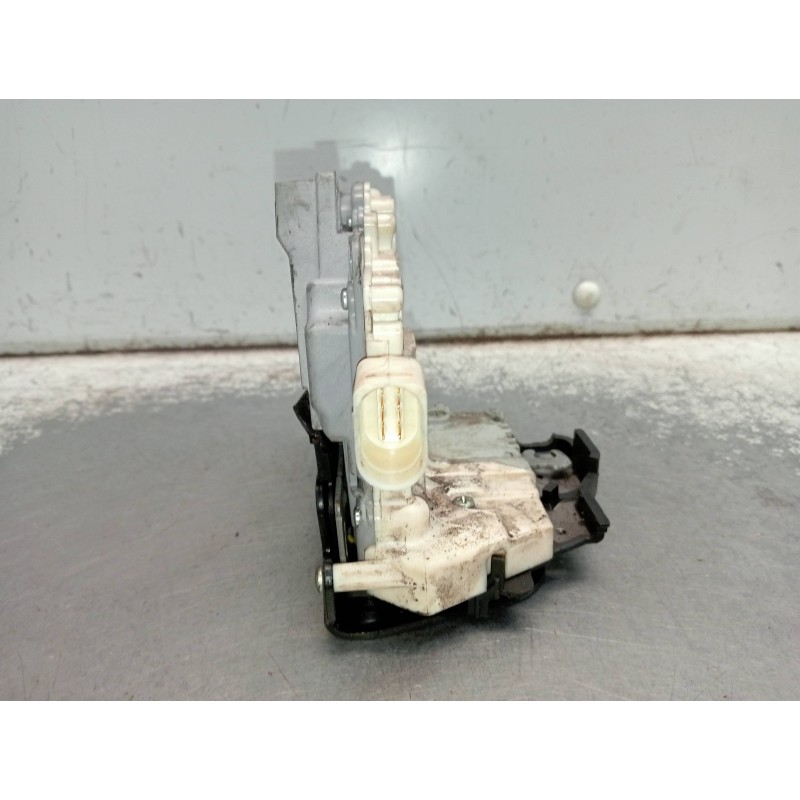 Recambio de motor cierre centralizado delantero izquierdo para audi a6 avant (4f5) 3.0 tdi quattro (171kw) referencia OEM IAM 4F