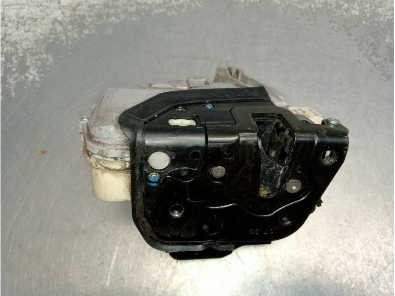 Recambio de motor cierre centralizado trasero izquierdo para audi a6 avant (4f5) 3.0 tdi quattro (171kw) referencia OEM IAM   5P