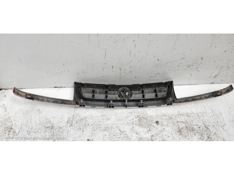 Recambio de rejilla delantera para volkswagen vento (1h2) gl referencia OEM IAM   