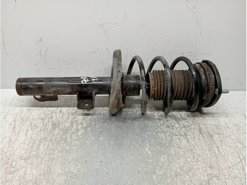 Recambio de amortiguador delantero izquierdo para mazda 3 berlina (bp) evolution referencia OEM IAM BDEN34900  