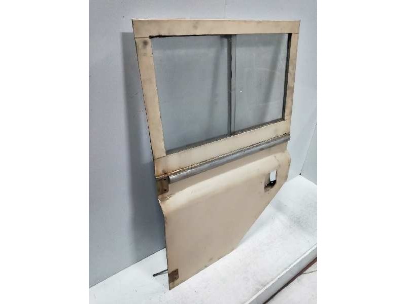 Recambio de puerta trasera izquierda para land rover 109 referencia OEM IAM   