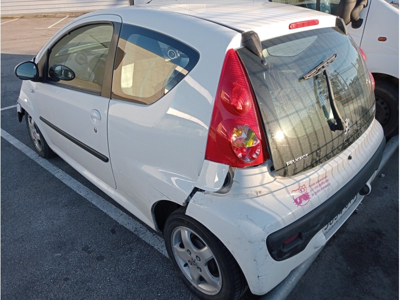 peugeot 107 del año 2005
