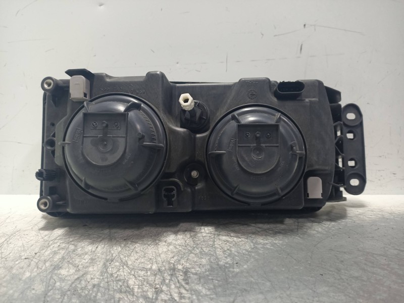 Recambio de faro derecho para iveco eurocargo 05.03 referencia OEM IAM   