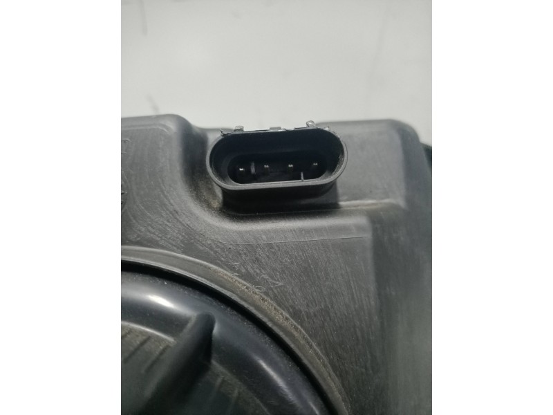 Recambio de faro derecho para iveco eurocargo 05.03 referencia OEM IAM   