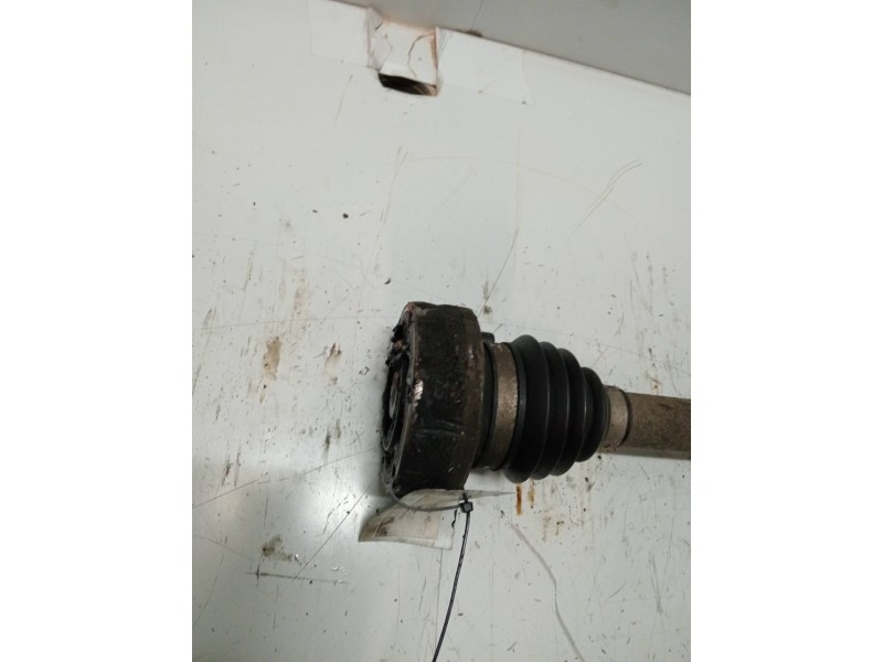 Recambio de transmision trasera izquierda para ford scorpio berl./turnier 2.3 16v dohc cat referencia OEM IAM   