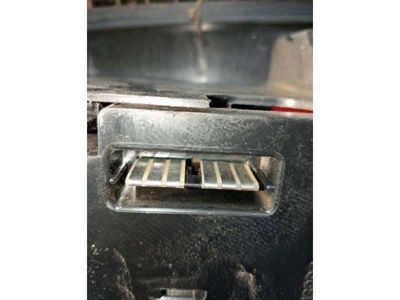 Recambio de piloto trasero derecho para lada niva ( 2121 / 21213 / 21214 / 21215 ) 1.7 cat referencia OEM IAM   