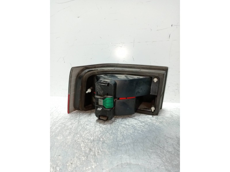 Recambio de piloto trasero derecho para lada niva ( 2121 / 21213 / 21214 / 21215 ) referencia OEM IAM    Recambio de piloto trasero derecho para lada niva ( 2121 / 21213 / 21214 / 21215 ) referencia OEM IAM