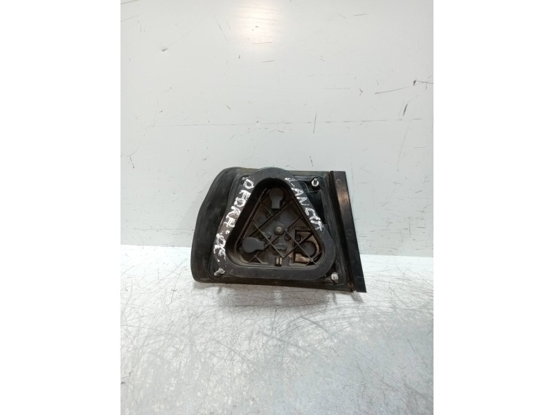 Recambio de piloto trasero derecho para lancia dedra berl. 1.9 turbodiesel cat referencia OEM IAM   