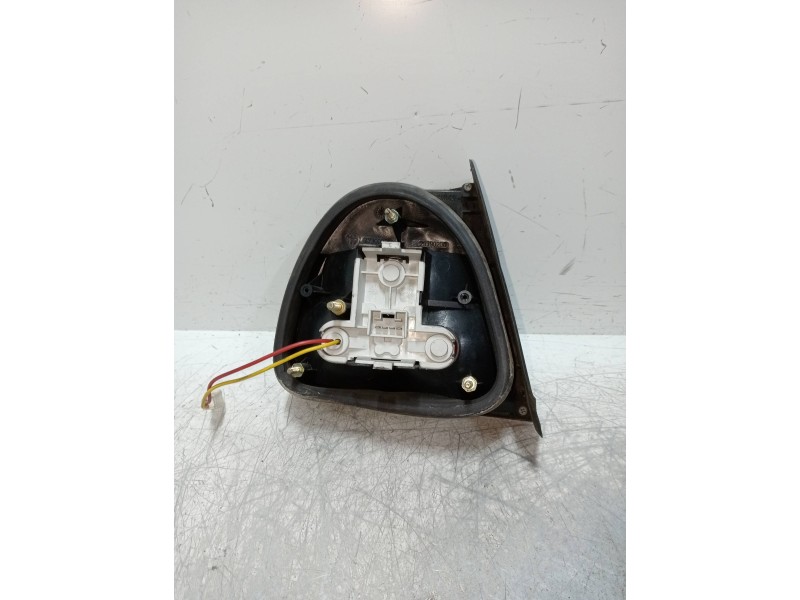 Recambio de piloto trasero izquierdo interior para lancia kappa coupe 3.0 v6 24v cat referencia OEM IAM   