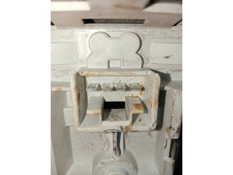 Recambio de piloto trasero izquierdo interior para lancia delta 1.4 cat referencia OEM IAM   