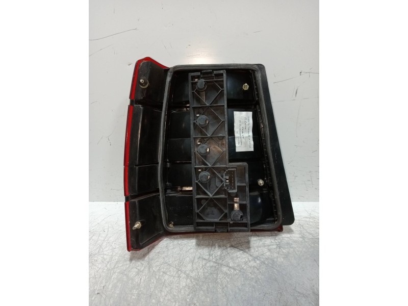 Recambio de piloto trasero derecho para lancia thema 2.0 16v turbo referencia OEM IAM   