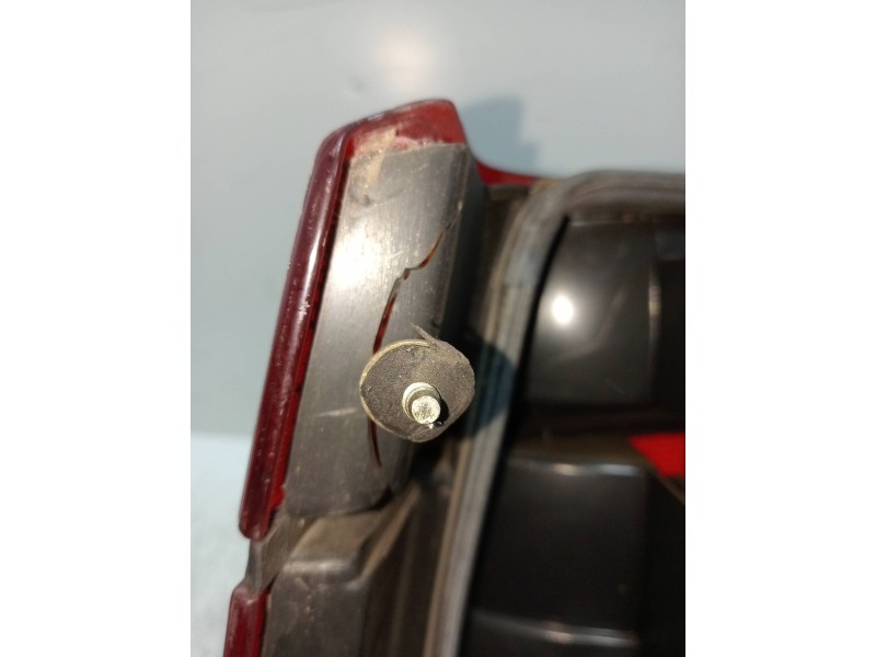 Recambio de piloto trasero derecho para lancia thema 2.0 16v turbo referencia OEM IAM   