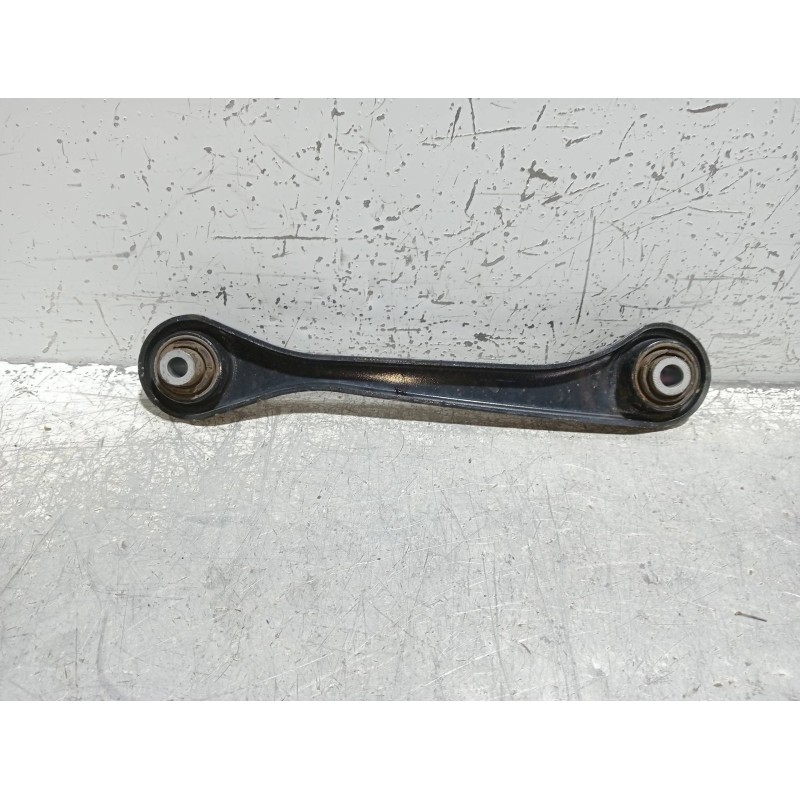 Recambio de brazo suspension superior trasero derecho para volkswagen passat variant (365) advance bluemotion referencia OEM IAM