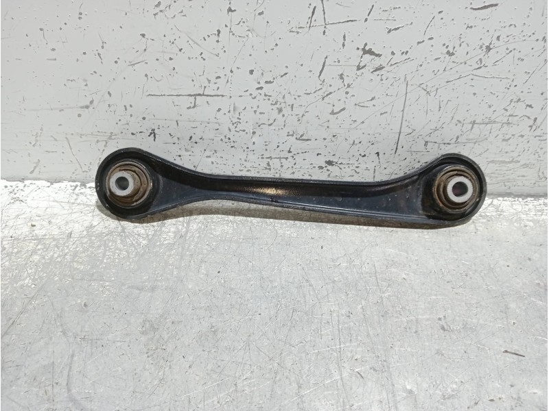 Recambio de brazo suspension superior trasero derecho para volkswagen passat variant (365) advance bluemotion referencia OEM IAM