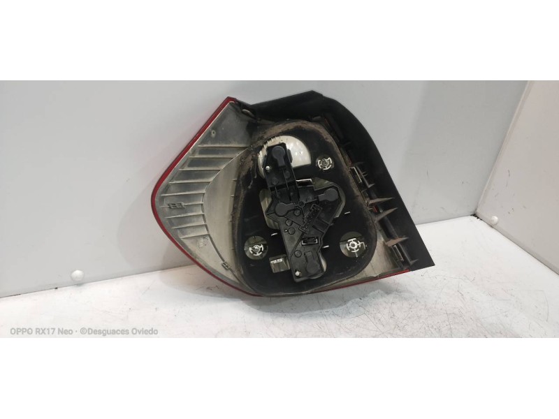 Recambio de piloto trasero derecho para bmw serie 1 berlina (e81/e87) 118d referencia OEM IAM 692450211  