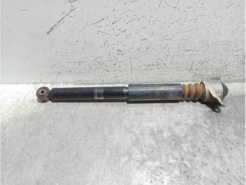 Recambio de amortiguador trasero derecho para volkswagen passat variant (365) advance bluemotion referencia OEM IAM   