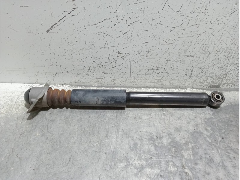 Recambio de amortiguador trasero izquierdo para volkswagen passat variant (365) advance bluemotion referencia OEM IAM   