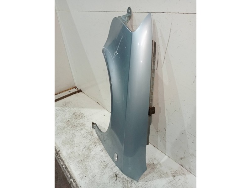 Recambio de aleta delantera izquierda para audi a4 berlina (8e) 2.0 referencia OEM IAM   