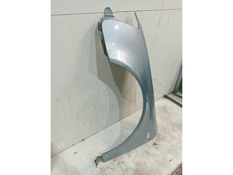 Recambio de aleta delantera izquierda para audi a4 berlina (8e) 2.0 referencia OEM IAM   