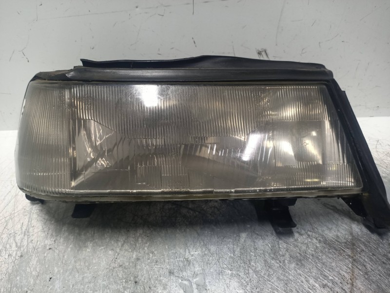Recambio de faro derecho para lancia thema le turbo diesel berlina referencia OEM IAM 0082438829  