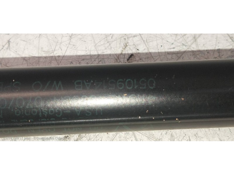 Recambio de amortiguadores maletero / porton para jeep compass sport referencia OEM IAM 05109514AB  