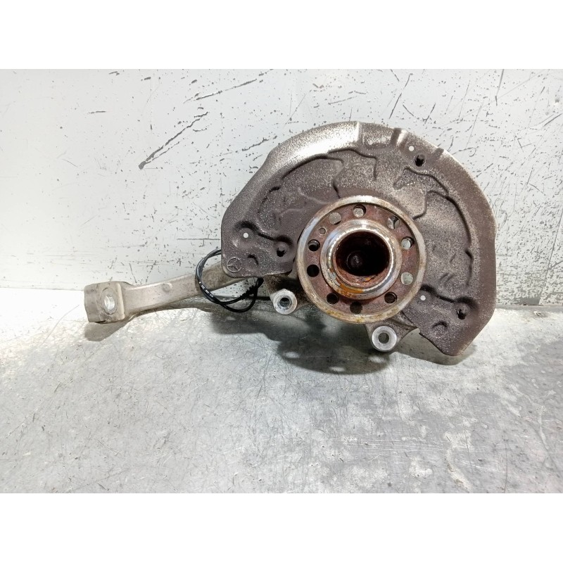 Recambio de mangueta delantera derecha para mercedes clase c (w205) familiar c 220 t cdi bluetec (205.204) referencia OEM IAM   