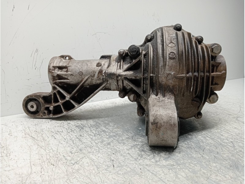 Recambio de diferencial delantero para mercedes clase gl (x164) 320 cdi 4-matic (164.822) referencia OEM IAM A1643302102 4460310