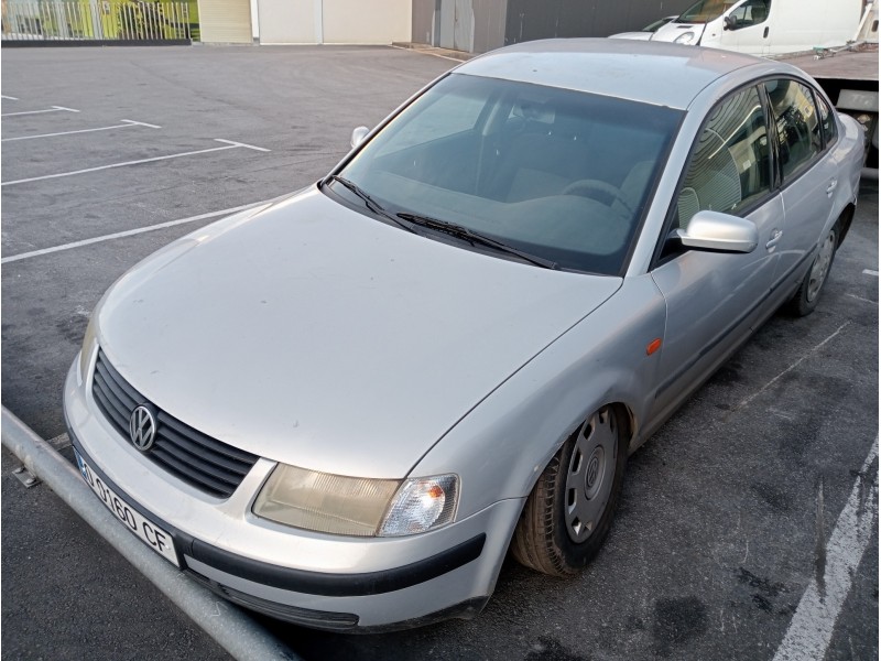 volkswagen passat berlina (3b2) del año 1996