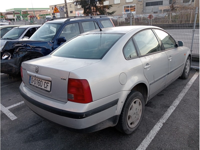 volkswagen passat berlina (3b2) del año 1996