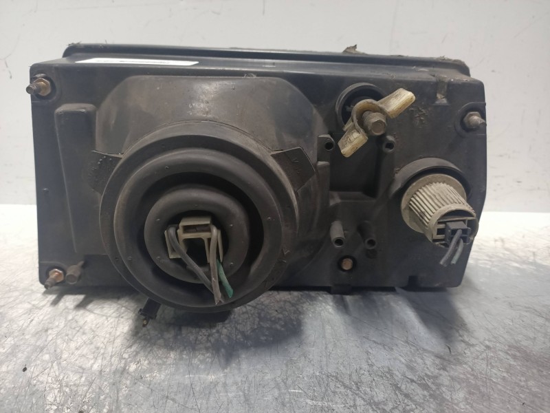 Recambio de faro izquierdo para lancia delta 1.3 referencia OEM IAM   